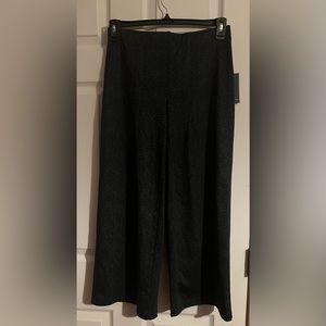 Jules & Leopold pull wide leg crop pants, black/gray print, size small.  NWT